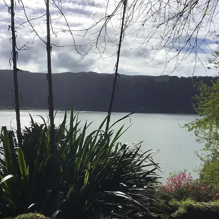 בית נופש Furnas Lake Cottage פורנס