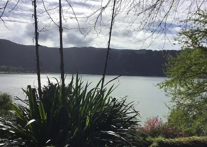 בית נופש Furnas Lake Cottage פורנס