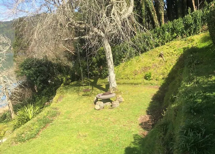 Furnas Lake Cottage פורנס