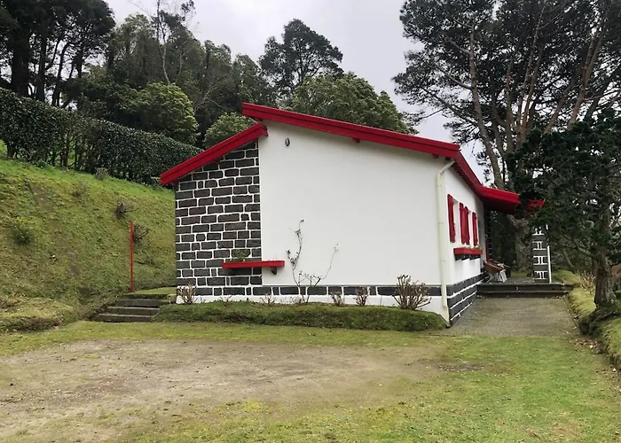 בית נופש Furnas Lake Cottage *