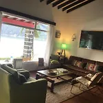 בית נופש Furnas Lake Cottage