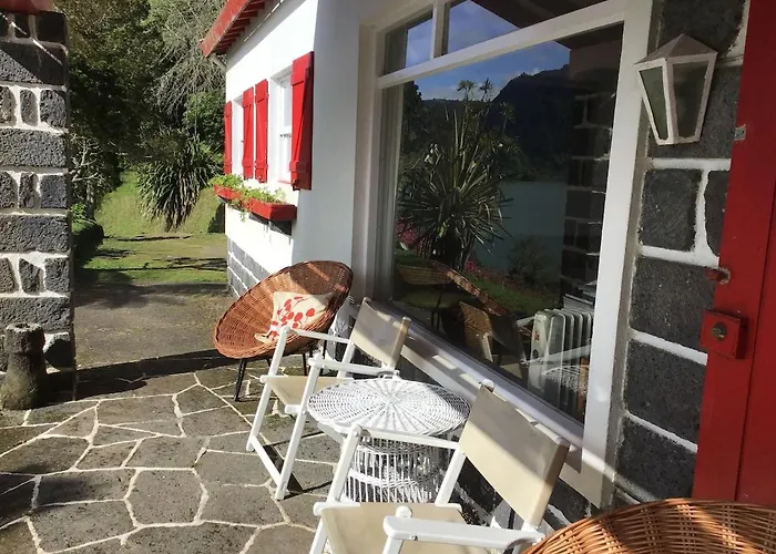 Furnas Lake Cottage * フルナス