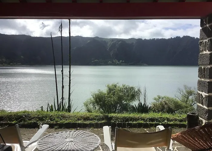 別荘 Furnas Lake Cottage *